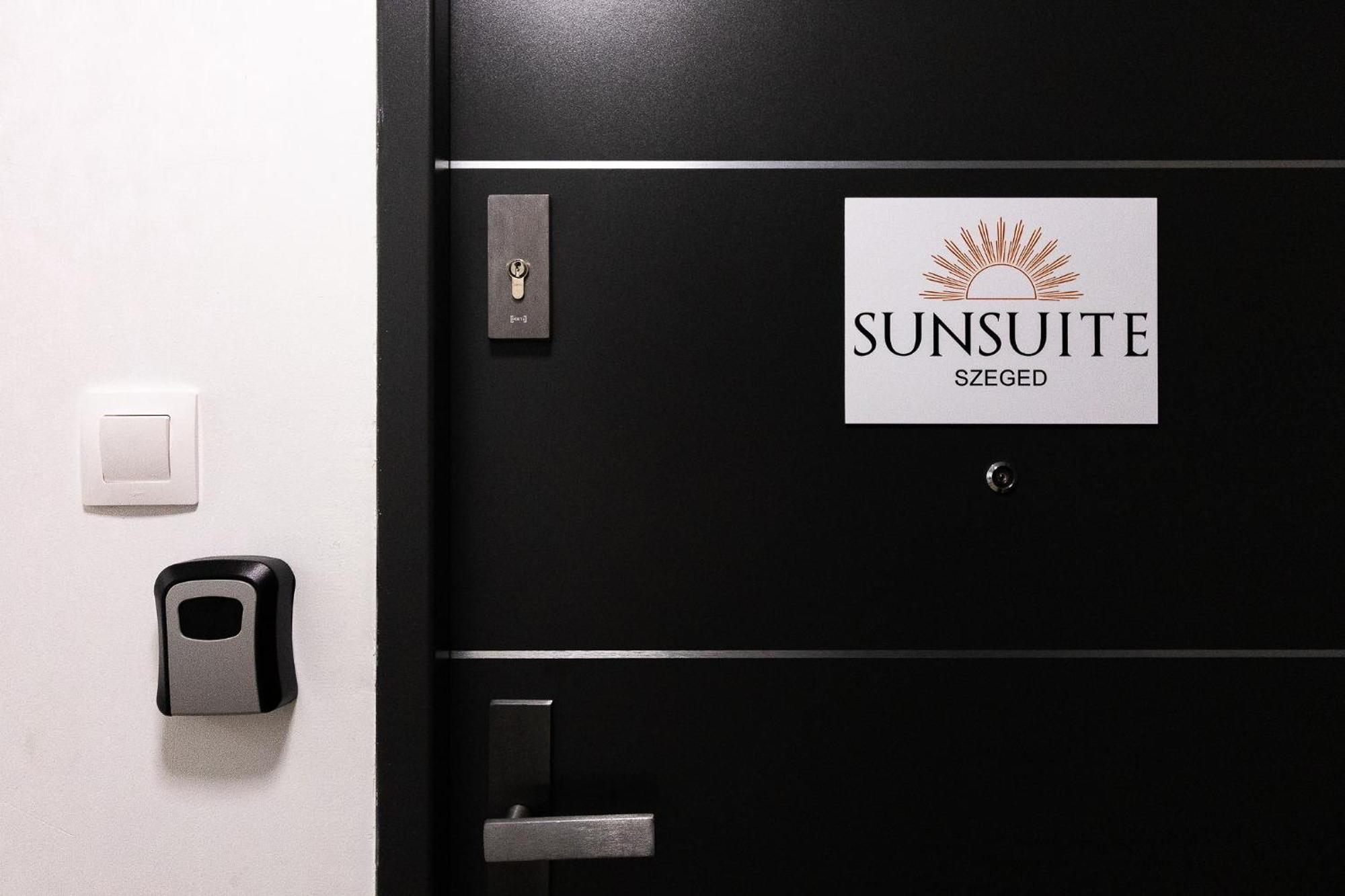 Sunsuite Szeged Buitenkant foto