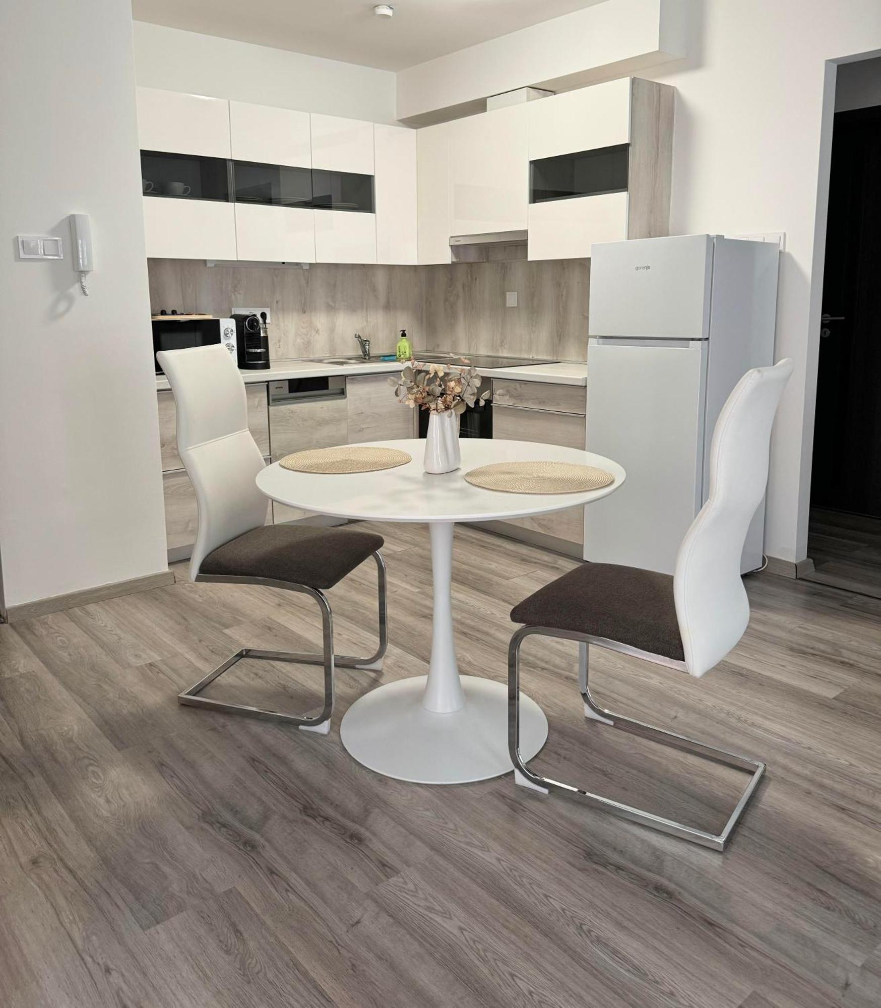 Sunsuite Szeged Buitenkant foto